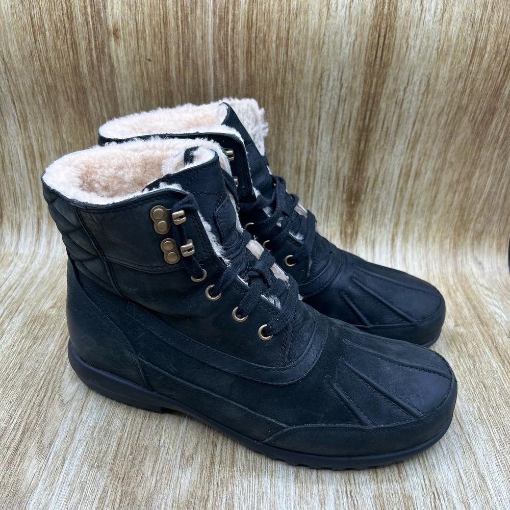 Cole Haan Air Rhone Duck Boots Men's Size 8.5M Black Waterproof Sherpa C09688